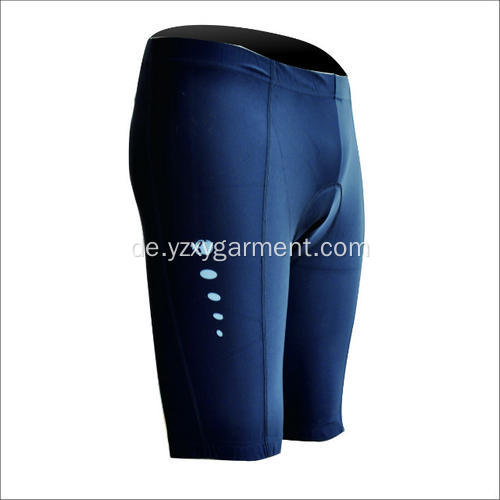 Stylische blaue Sportshorts zum Reiten